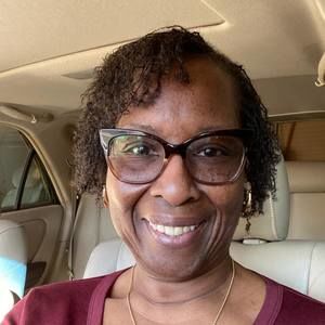 Meet your Posher, Lorie